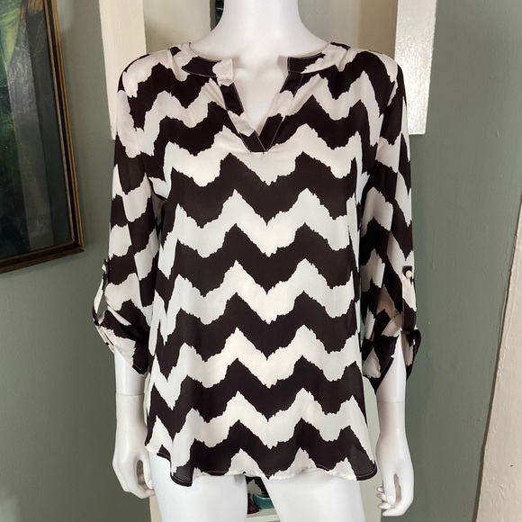 Cato Hi-Low Zigzag Semi Sheer Chiffon Black Dark Brown White shirt blouse top M - Picture 1 of 9